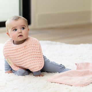 Bella Tunno Reversible Bib + Burp Set Blush