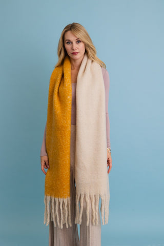 Misses Solid Two Tone Tassel Scarf